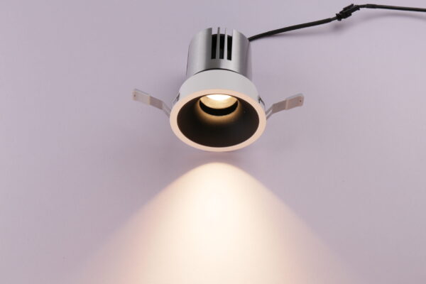 GE-M3096-10W-75-L