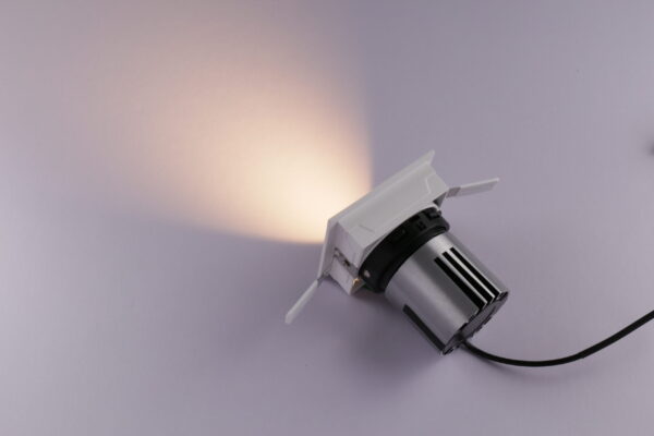 GE-M3096F-10W-75-L - Image 2